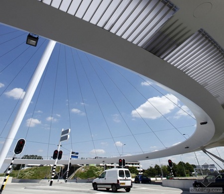 1553045375458048.jpg 鋼結(jié)構(gòu)氟碳漆7.jpg